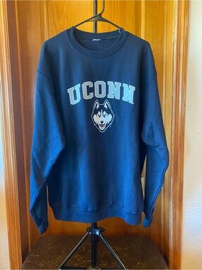 UConn Huskies Champion Men’s Navy Blue Crewneck Sweater